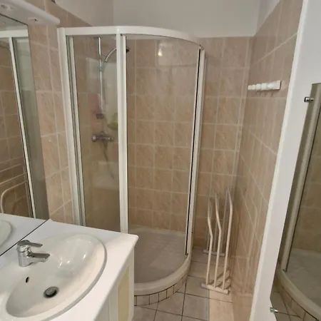 Apartment Spacieux 4 Pers Au Pied Des Pistes - Fr-1-814-120